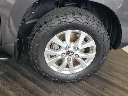 2019 Toyota Land Cruiser Base