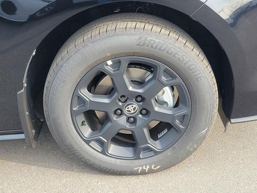 2025 Toyota Sienna Woodland Edition