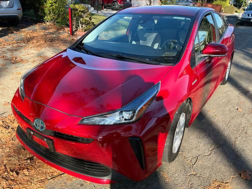 2022 Toyota Prius LE