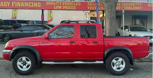 2000 Nissan Frontier SE