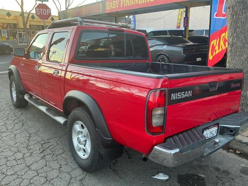 2000 Nissan Frontier SE