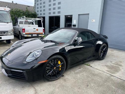 2022 Porsche 911 Carrera 4