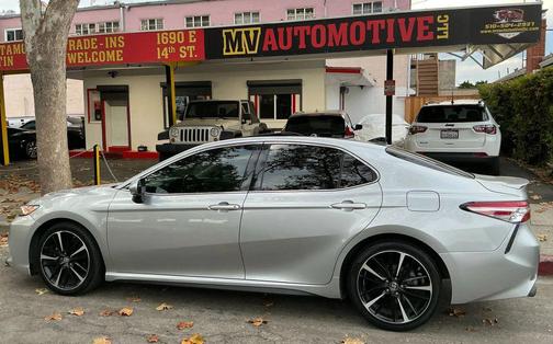 2019 Toyota Camry XSE