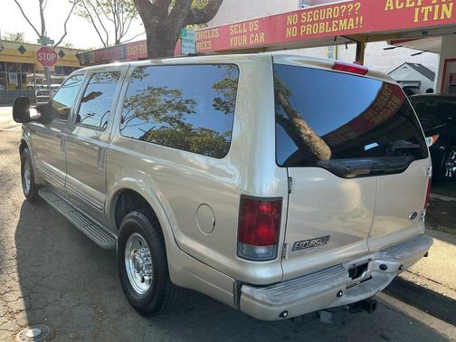 2004 Ford Excursion Limited
