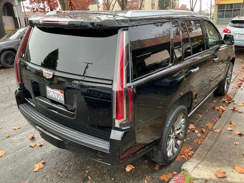 2020 Cadillac Escalade Platinum