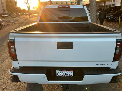 2017 GMC Sierra 1500 Denali