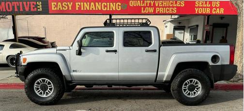 2010 Hummer H3T Base