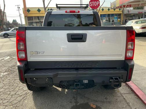 2010 Hummer H3T Base