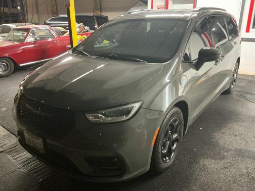2021 Chrysler Pacifica Hybrid Touring L