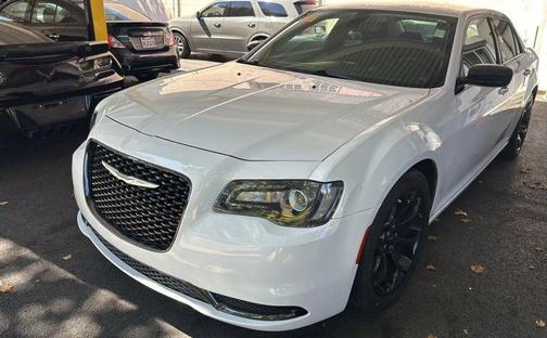 2019 Chrysler 300 Touring