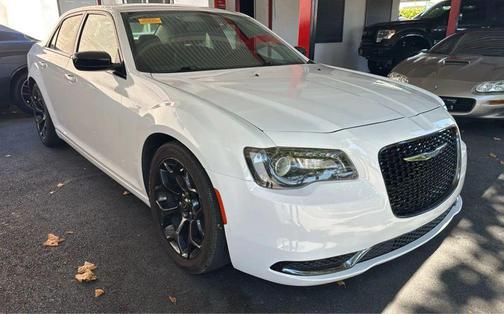 2019 Chrysler 300 Touring