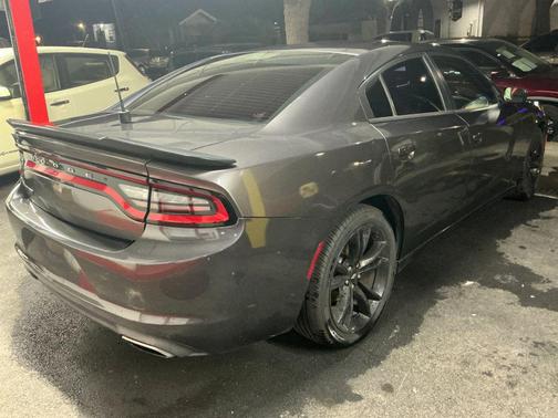 2017 Dodge Charger SE