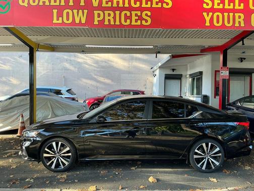 2021 Nissan Altima SR FWD