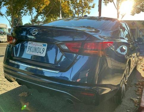 2021 Nissan Altima SR FWD