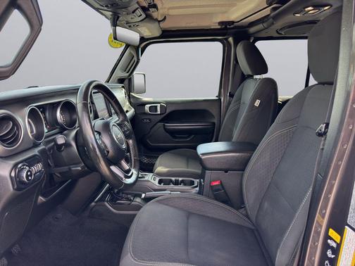 2021 Jeep Gladiator Sport