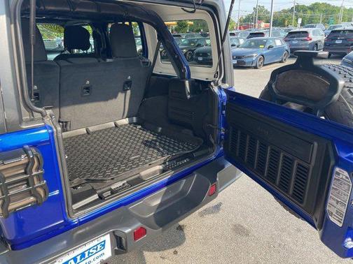 2020 Jeep Wrangler Unlimited Sahara