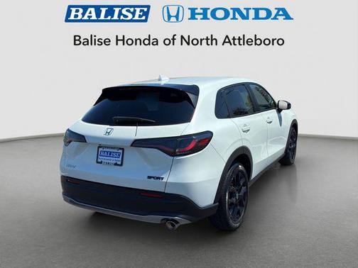Platinum White Pearl 2024 Honda HR-V AWD Sport