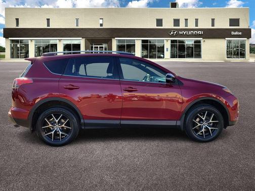 2018 Toyota RAV4 Hybrid SE