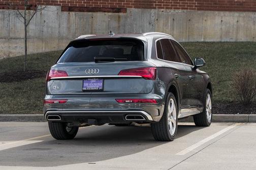 2023 Audi Q5 45 S line Prestige
