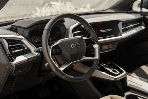 2025 Audi Q4 e-tron Sportback Premium Plus 55 quattro