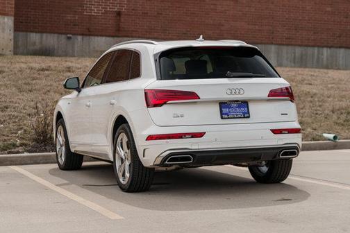 2022 Audi Q5 45 S line Premium Plus