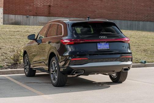 2025 Audi Q5 Premium