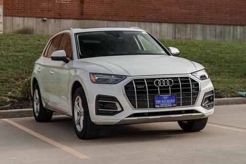 2022 Audi Q5 40 Premium