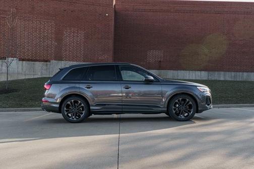 2026 Audi Q7 55 Premium Plus
