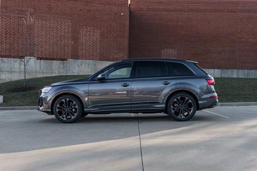 2026 Audi Q7 55 Premium Plus