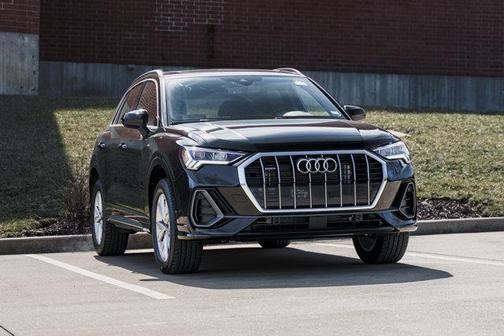 2025 Audi Q3 Premium 45 TFSI S line quattro Tiptronic