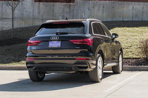 2025 Audi Q3 Premium 45 TFSI S line quattro Tiptronic