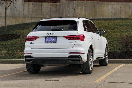 2023 Audi Q3 45 S line Premium Plus