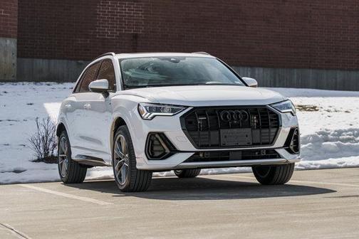 2023 Audi Q3 45 S line Premium Plus