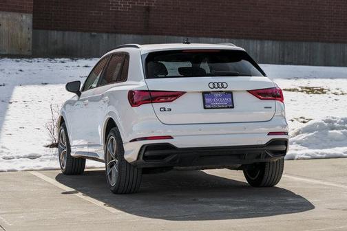 2023 Audi Q3 45 S line Premium Plus