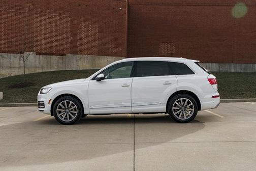 2019 Audi Q7 55 Premium Plus