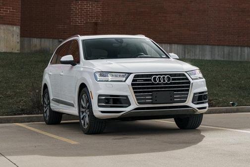 2019 Audi Q7 55 Premium Plus