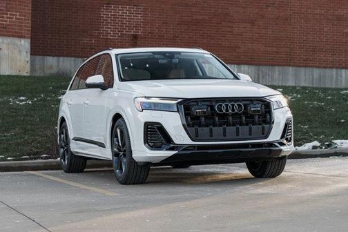 2026 Audi Q7 55 Premium Plus