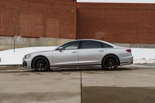 2022 Audi A8 L 55 TFSI quattro Tiptronic