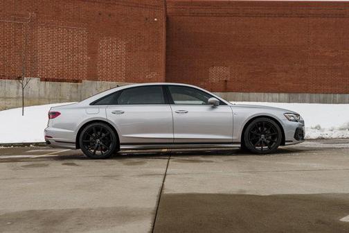 2022 Audi A8 L 55 TFSI quattro Tiptronic