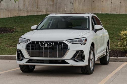 2025 Audi Q3 Premium 45 TFSI S line quattro Tiptronic