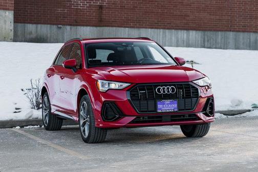 2022 Audi Q3 45 S line Premium
