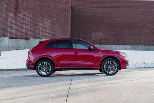 2022 Audi Q3 45 S line Premium