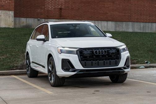 2026 Audi Q7 55 Premium Plus