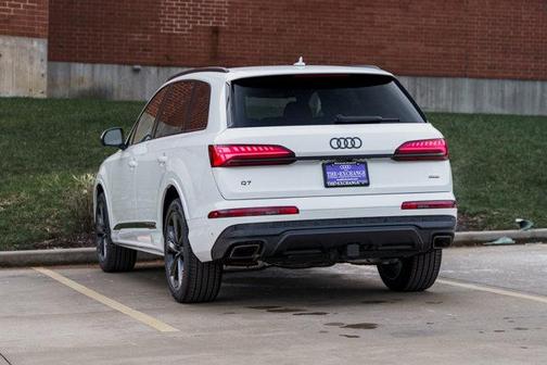 2026 Audi Q7 55 Premium Plus