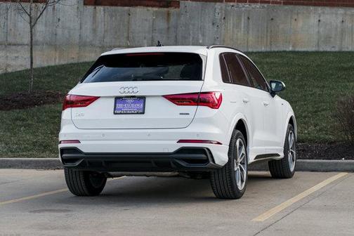 2025 Audi Q3 Premium 45 TFSI S line quattro Tiptronic