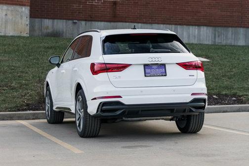 2025 Audi Q3 Premium 45 TFSI S line quattro Tiptronic