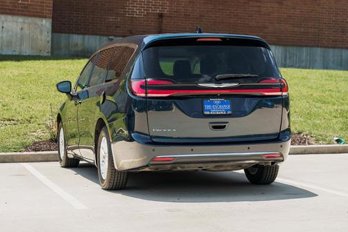 Fathom Blue Pearlcoat 2023 Chrysler Pacifica Touring L