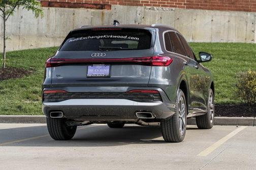 Tambora Gray Metallic 2025 Audi Q5 Premium Plus TFSI quattro S tronic