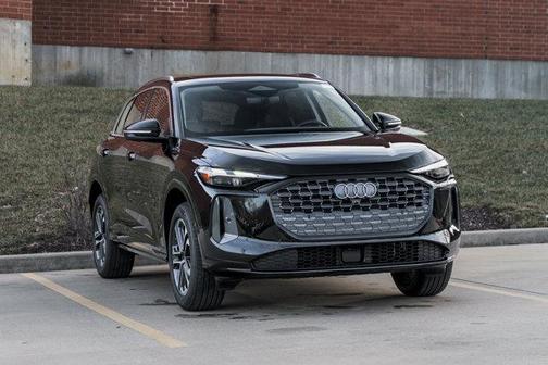 2025 Audi Q5 Premium TFSI quattro S tronic