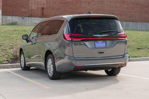 2025 Chrysler Pacifica L